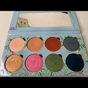 Makeup Addiction Meadow Eyeshadow Palette